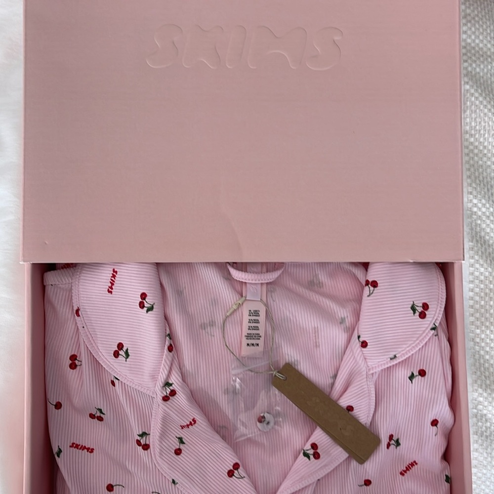SKIMS Limited Edition CHERRY BLOSSOM PRINT Soft Lounge Sleep Set NWT - Picture 9 of 10